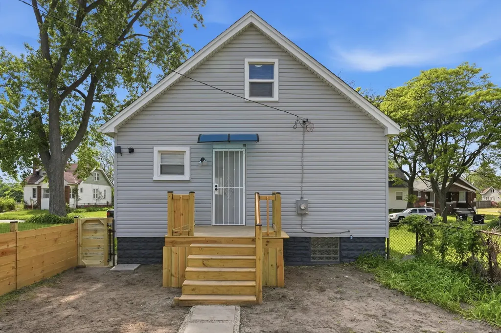 15476 Parkside Street Detroit City MI 48238