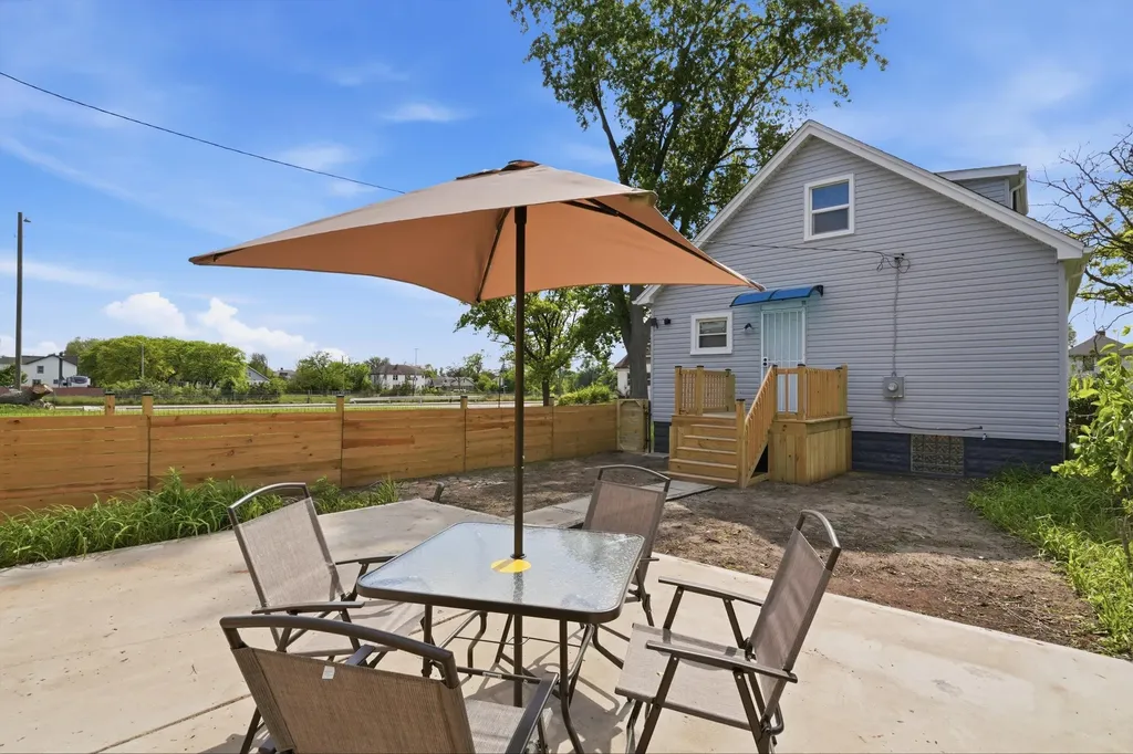 15476 Parkside Street Detroit City MI 48238