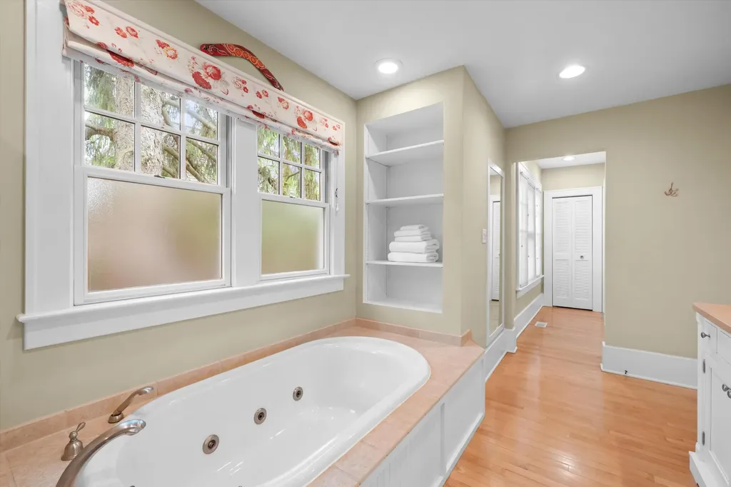 1011 Lincoln Avenue Ann Arbor City MI 48104