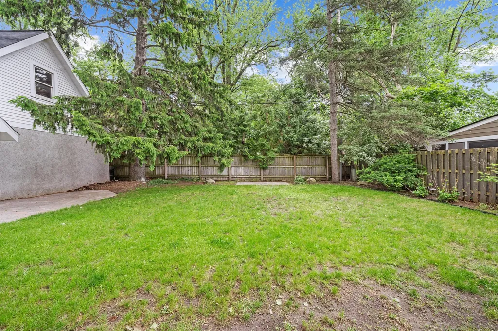 1011 Lincoln Avenue Ann Arbor City MI 48104