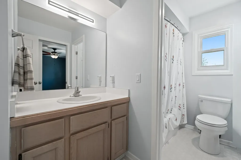 1008 Beachland Boulevard Waterford Charter Township MI 48328