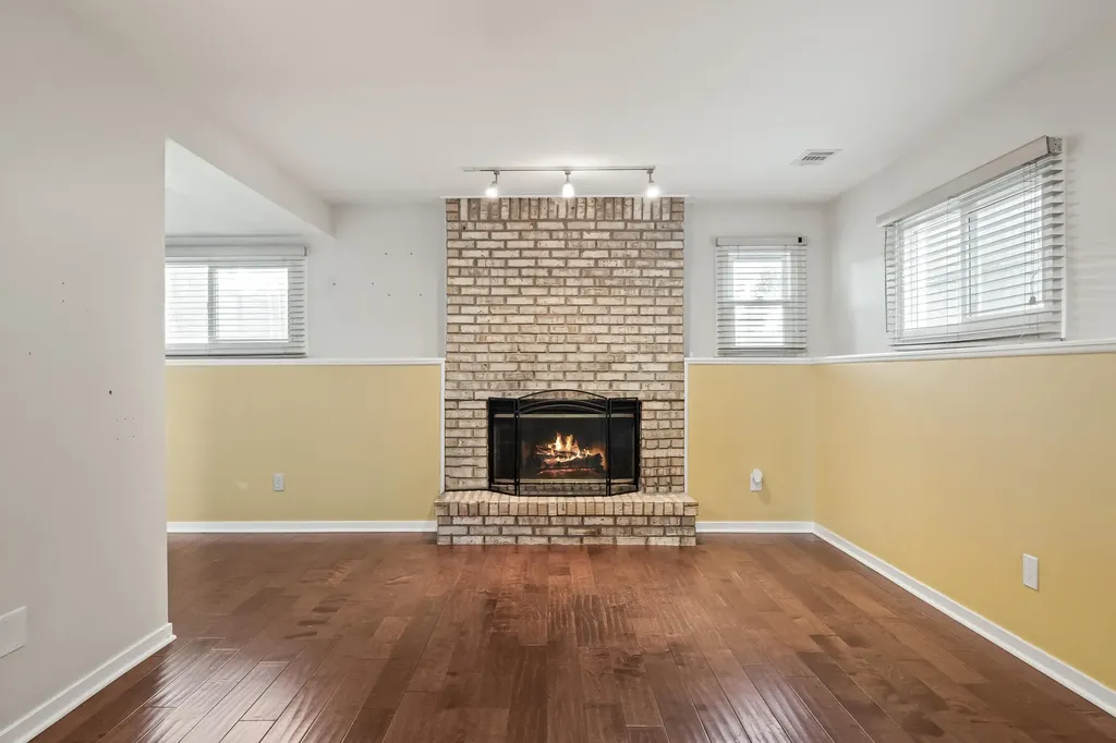 1008 Beachland Boulevard Waterford Charter Township MI 48328