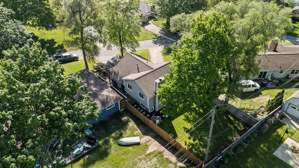 1008 Beachland Boulevard Waterford Charter Township MI 48328