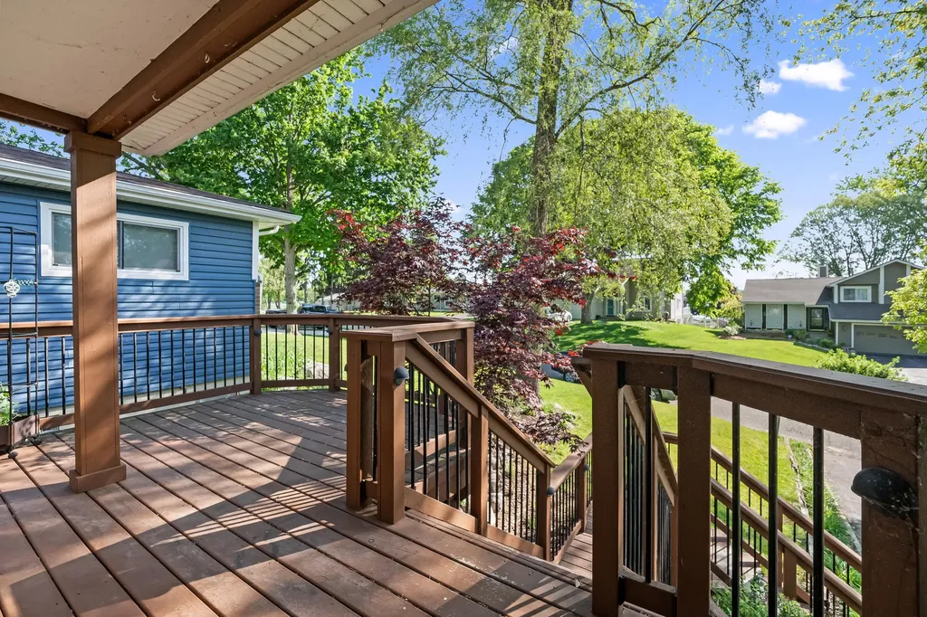1008 Beachland Boulevard Waterford Charter Township MI 48328