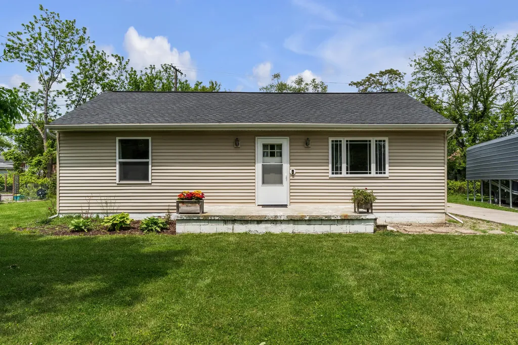 26870 Norfolk Street Inkster City MI 48141