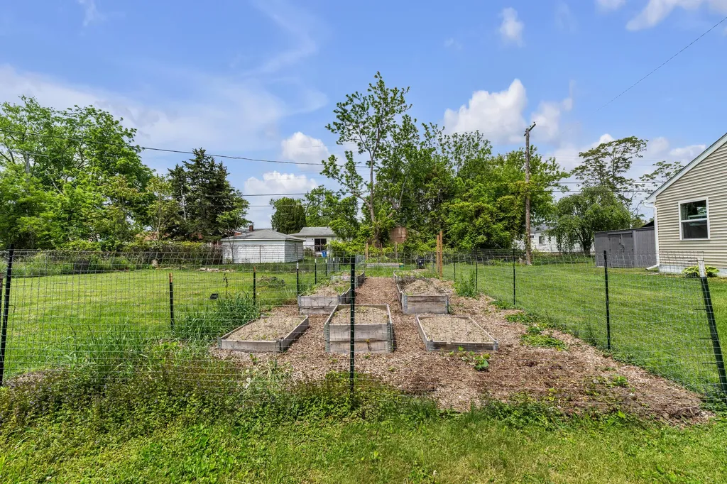 26870 Norfolk Street Inkster City MI 48141
