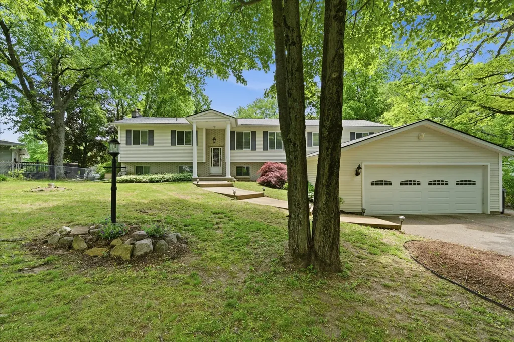 2639 Kathleen Drive Brighton Township MI 48114