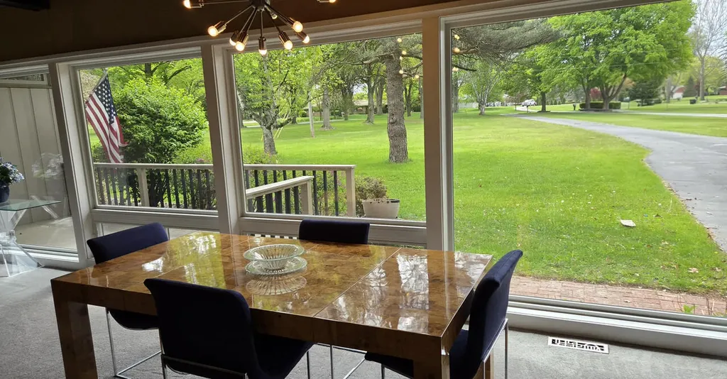 32619 Greenland Court Livonia City MI 48154