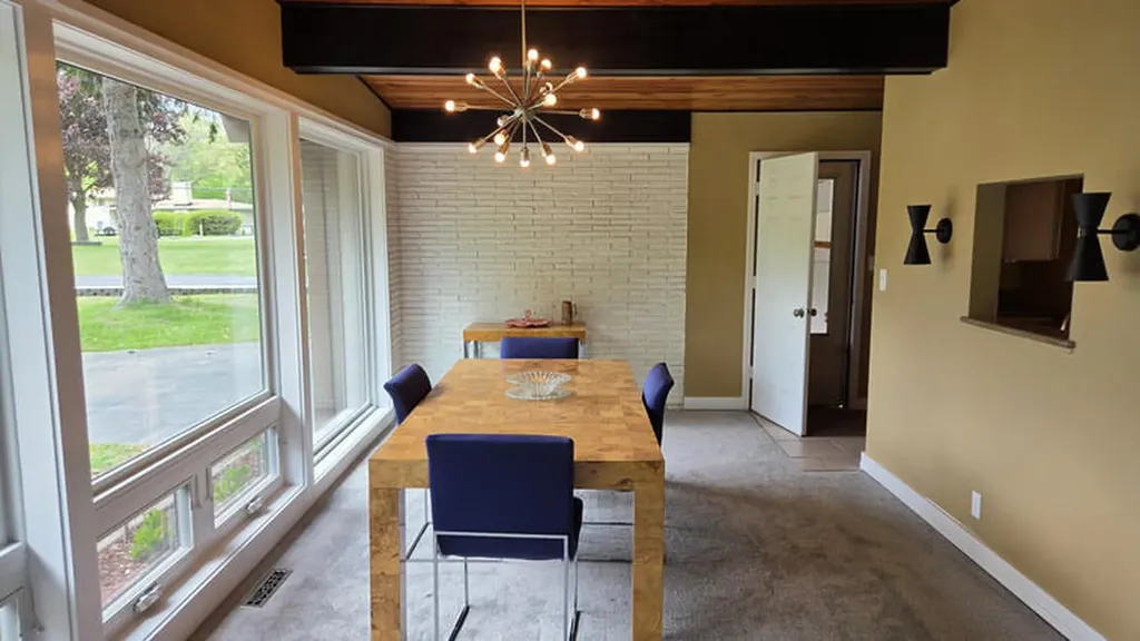 32619 Greenland Court Livonia City MI 48154
