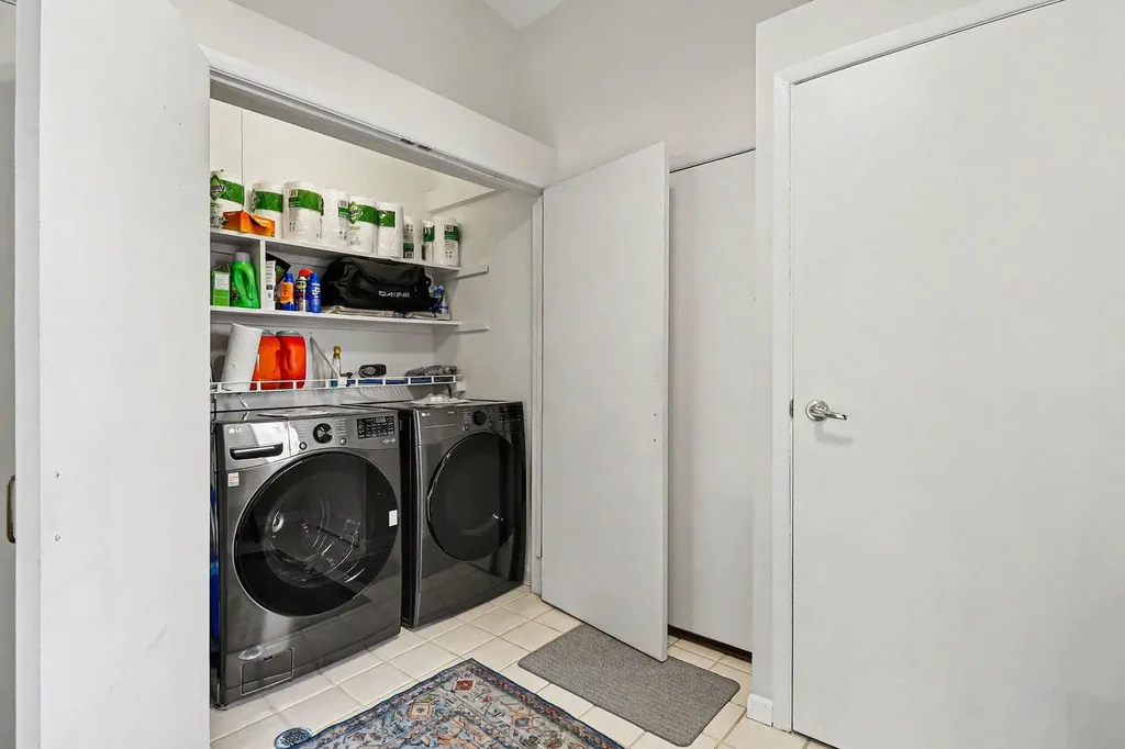 719 Watersedge Drive Ann Arbor City MI 48105