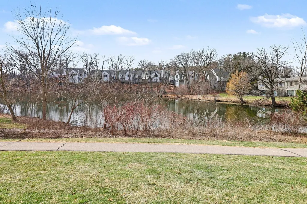 719 Watersedge Drive Ann Arbor City MI 48105