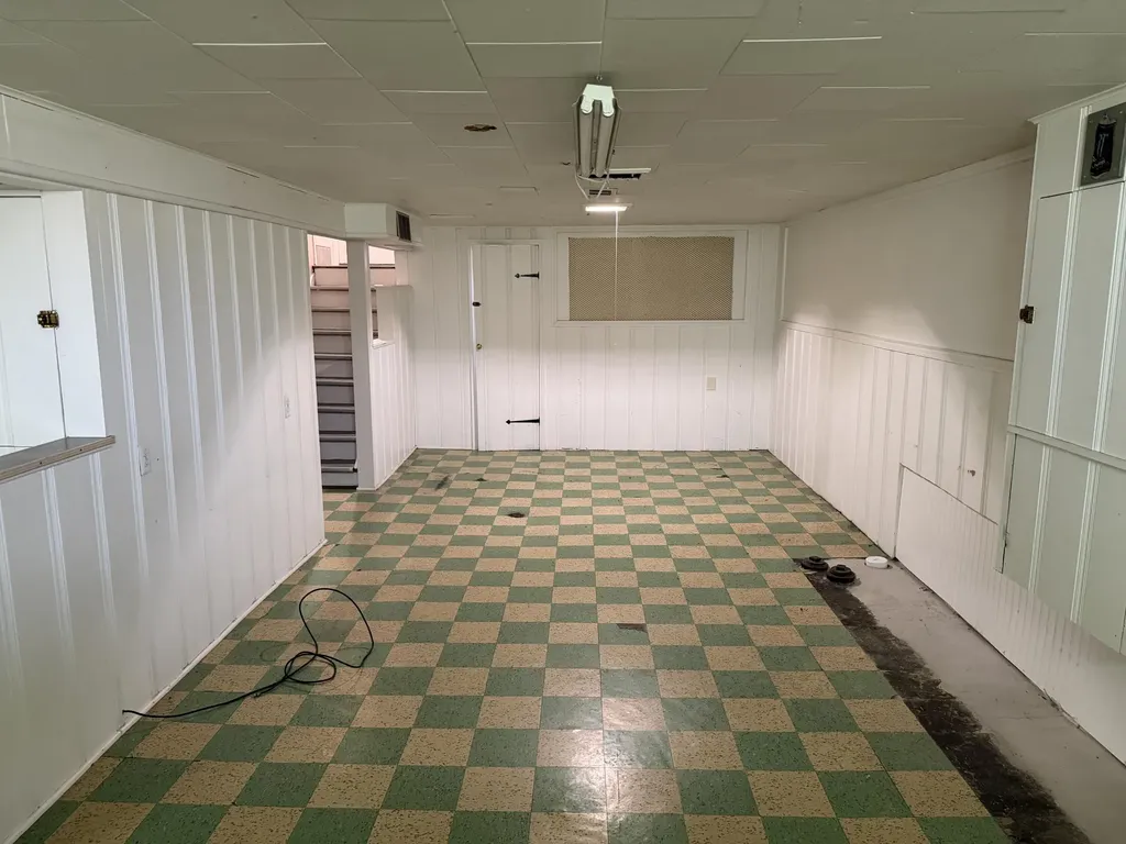 22415 Wilmot Avenue Eastpointe City MI 48021
