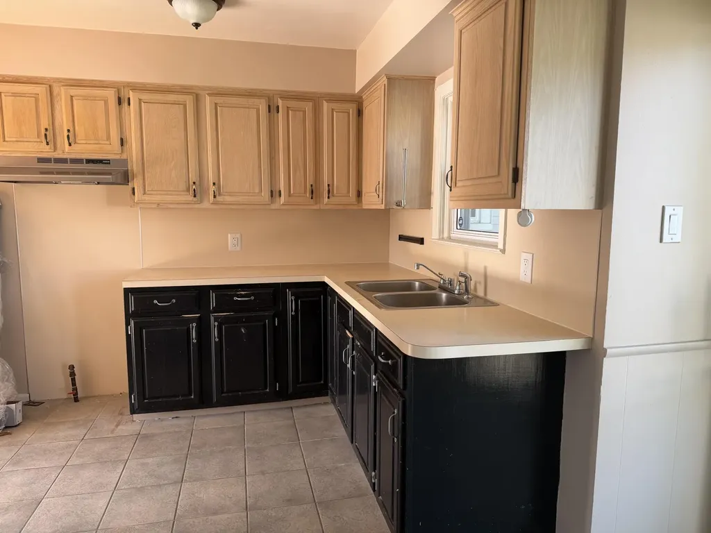22415 Wilmot Avenue Eastpointe City MI 48021