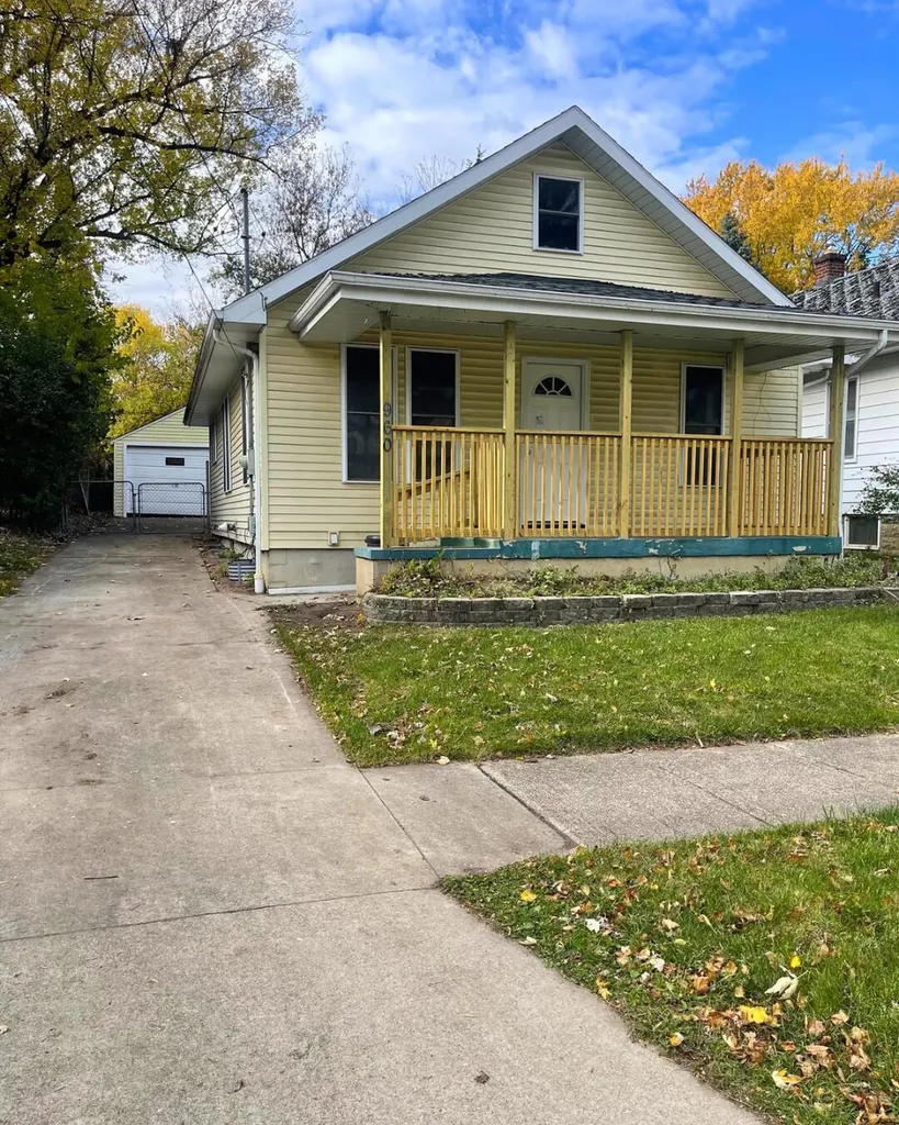 960 Mann Avenue Flint City MI 48503
