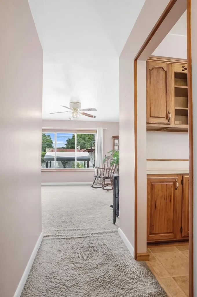 35046 Nancy Street Westland City MI 48186