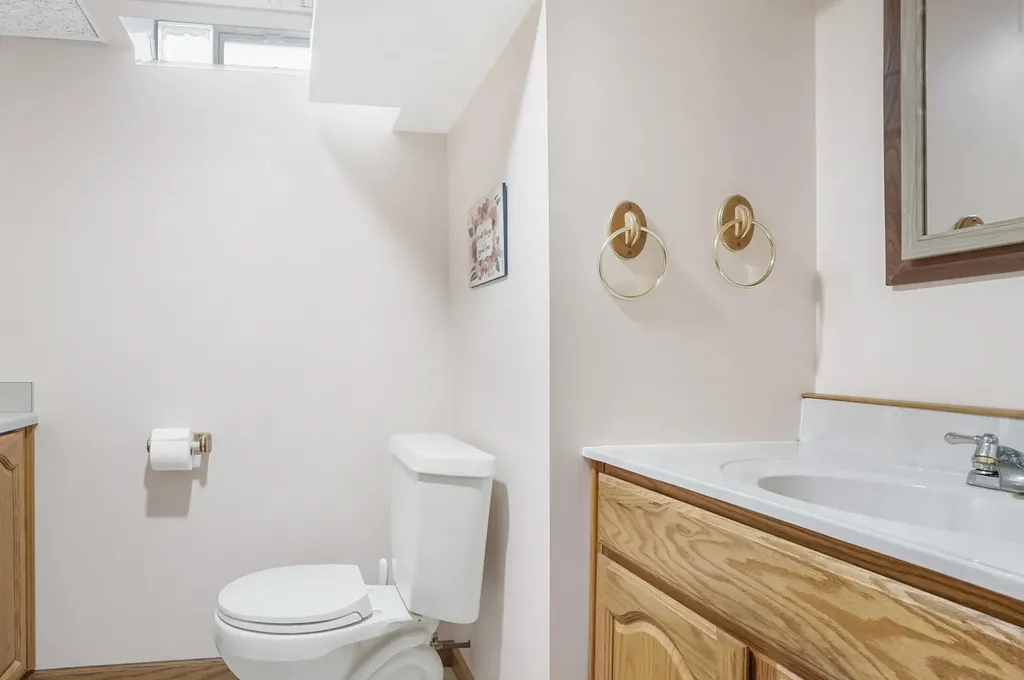 35046 Nancy Street Westland City MI 48186