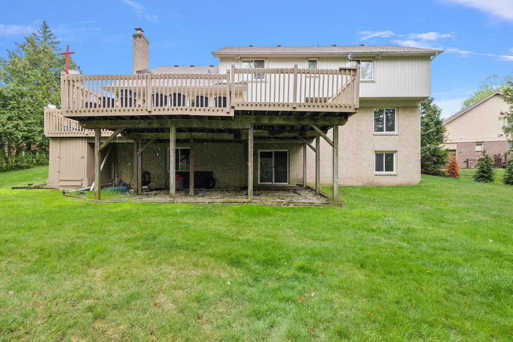 30521 Knighton Drive Farmington Hills City MI 48331