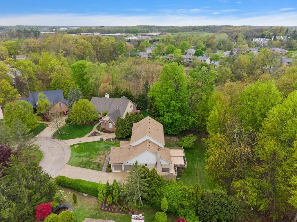 30521 Knighton Drive Farmington Hills City MI 48331