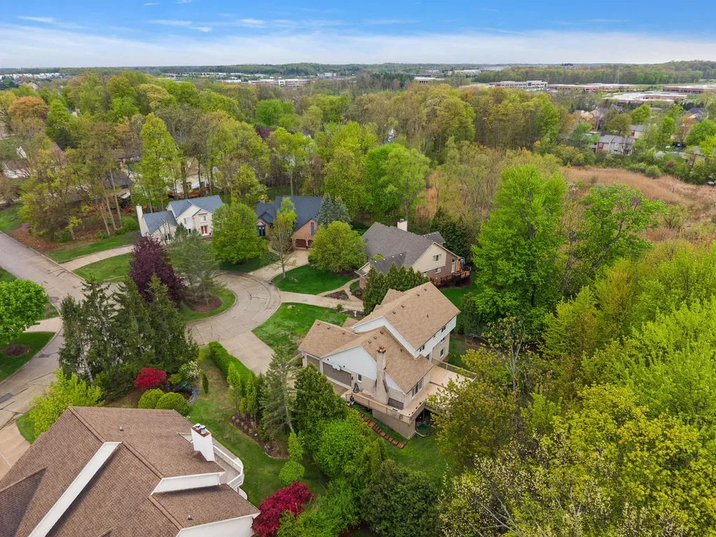 30521 Knighton Drive Farmington Hills City MI 48331