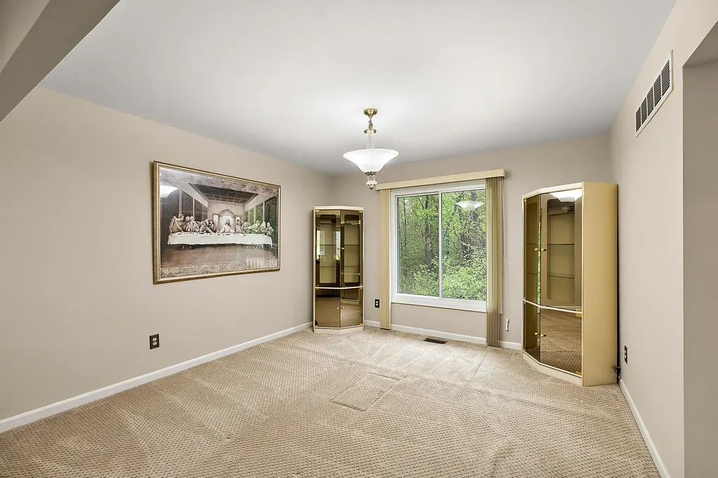 30521 Knighton Drive Farmington Hills City MI 48331