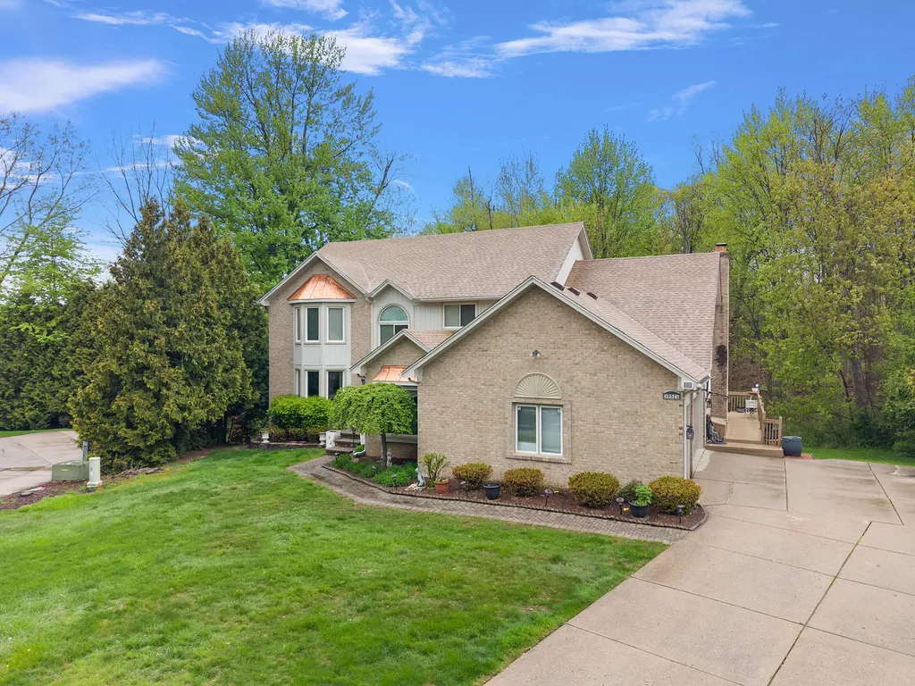 30521 Knighton Drive Farmington Hills City MI 48331