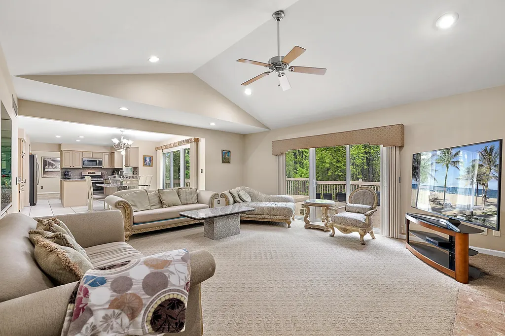 30521 Knighton Drive Farmington Hills City MI 48331
