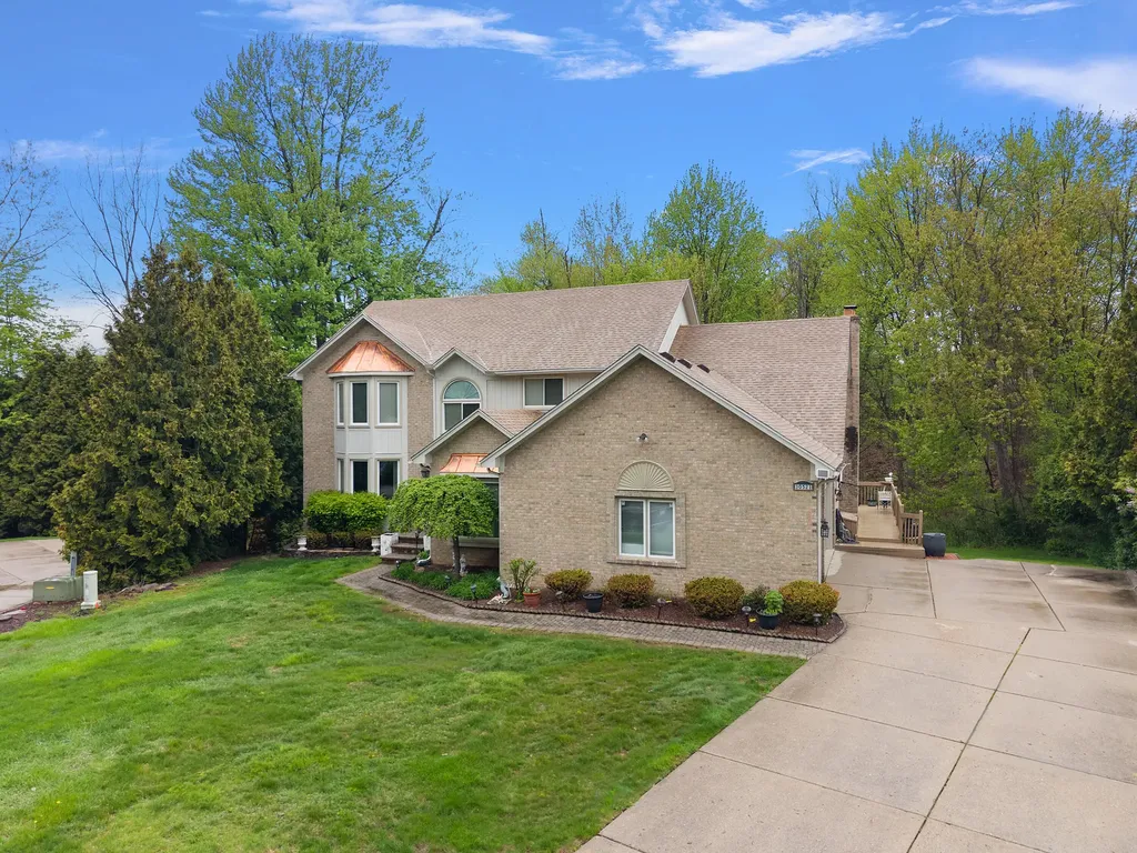 30521 Knighton Drive Farmington Hills City MI 48331