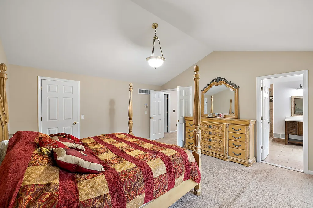 30521 Knighton Drive Farmington Hills City MI 48331