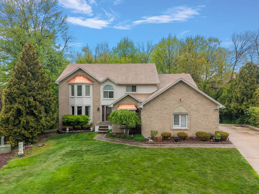 30521 Knighton Drive Farmington Hills City MI 48331