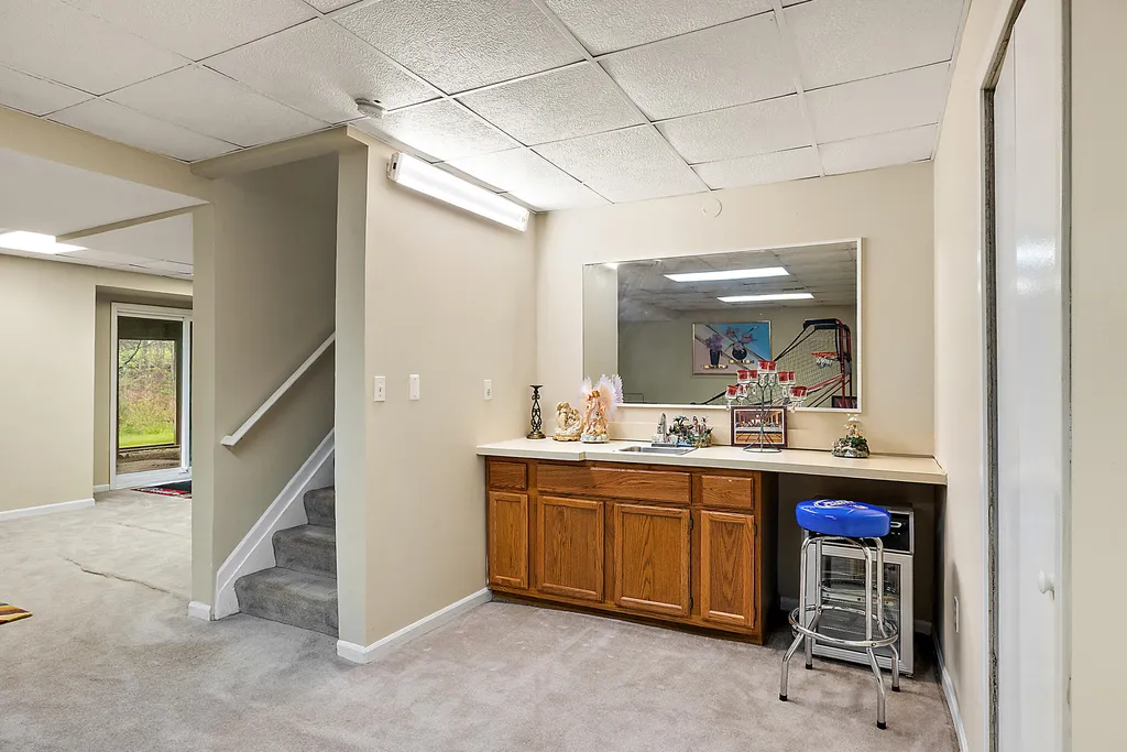30521 Knighton Drive Farmington Hills City MI 48331