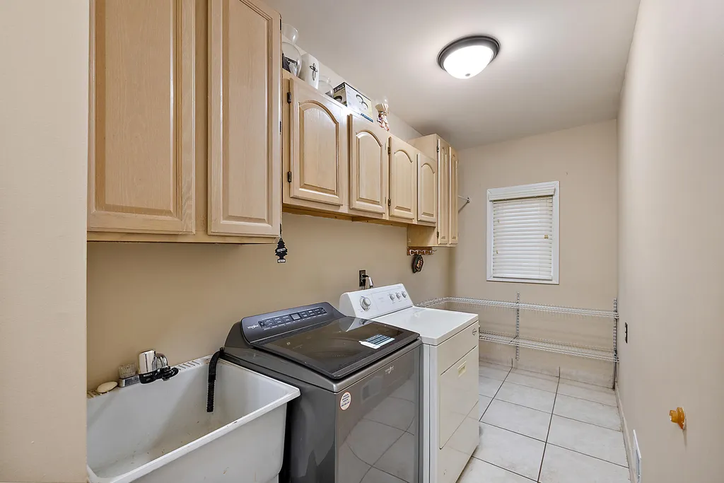 30521 Knighton Drive Farmington Hills City MI 48331