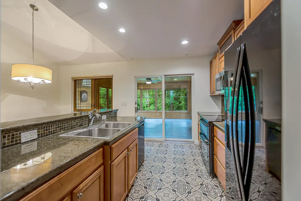 2150 Stephen Terrace Ann Arbor City MI 48103