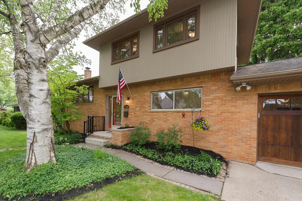 2150 Stephen Terrace Ann Arbor City MI 48103