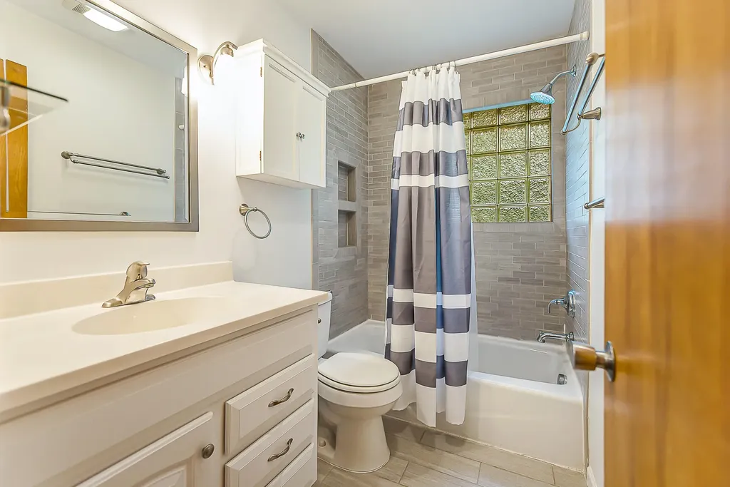 2150 Stephen Terrace Ann Arbor City MI 48103