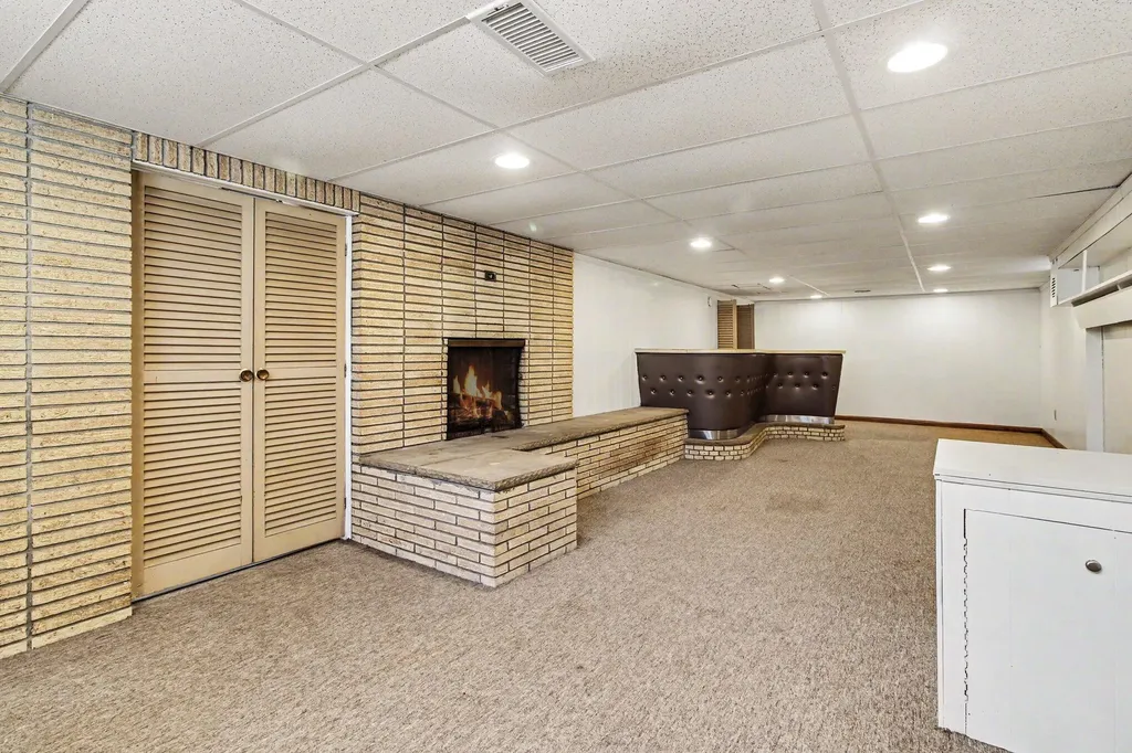 1311 Kingwood Street Ypsilanti Charter Township MI 48197