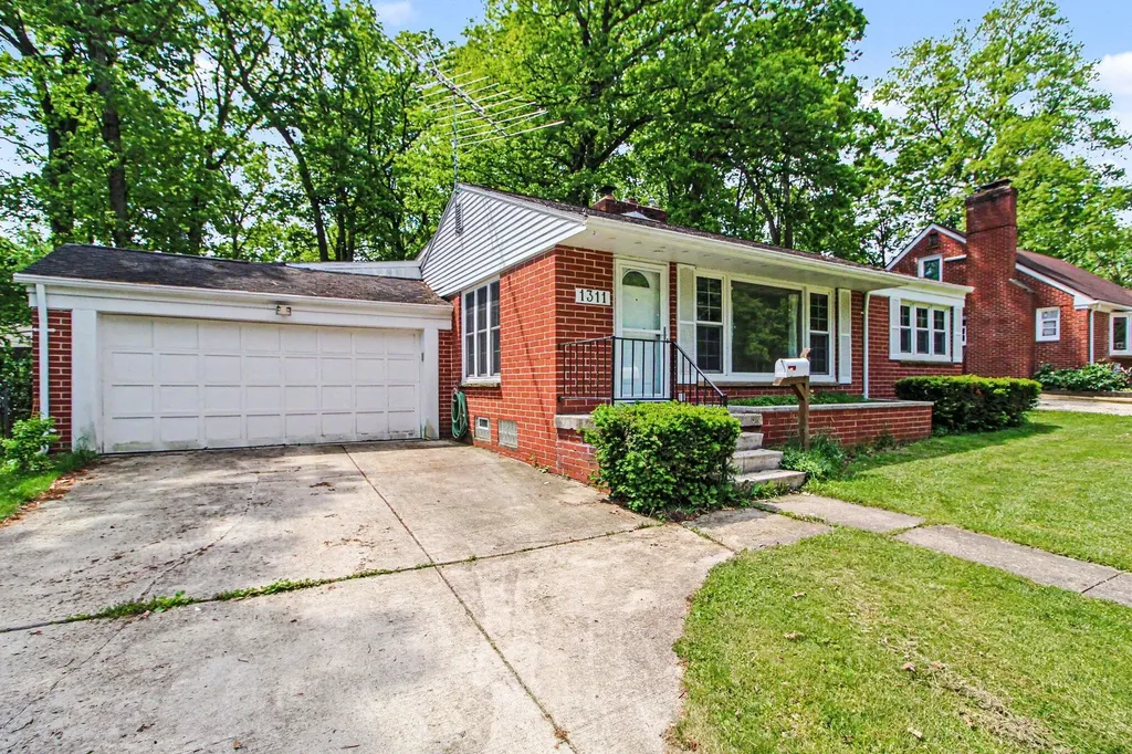 1311 Kingwood Street Ypsilanti Charter Township MI 48197