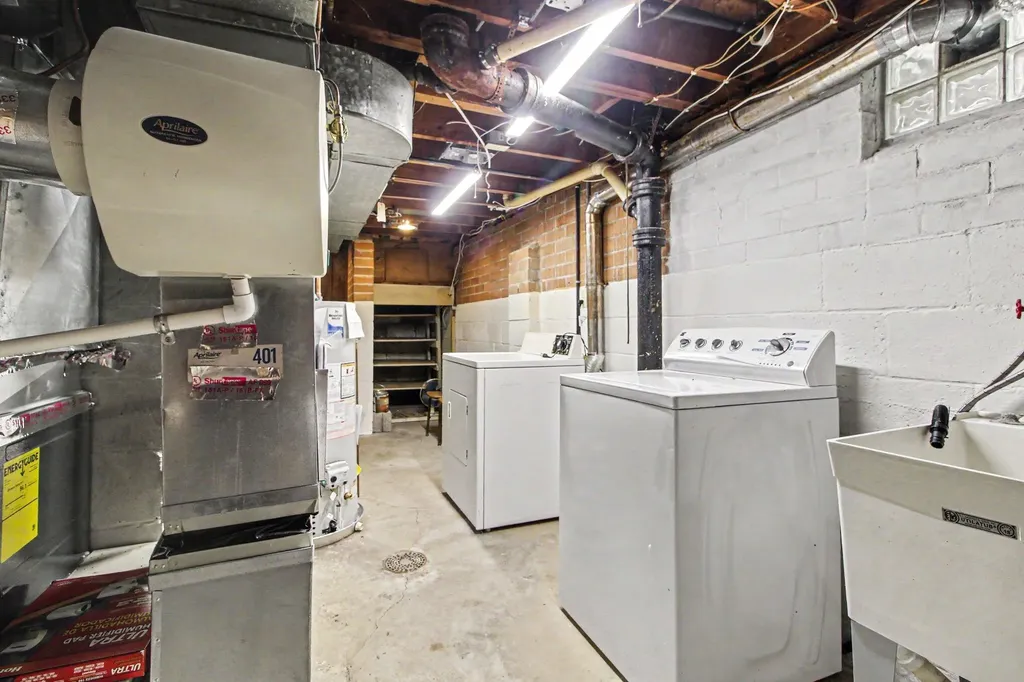 1311 Kingwood Street Ypsilanti Charter Township MI 48197