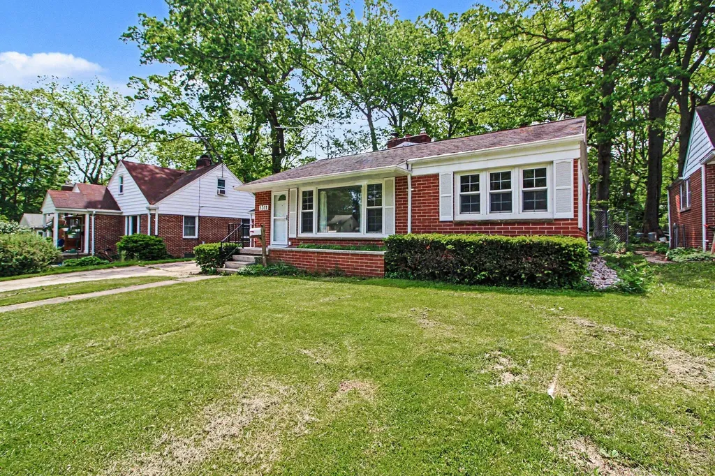 1311 Kingwood Street Ypsilanti Charter Township MI 48197