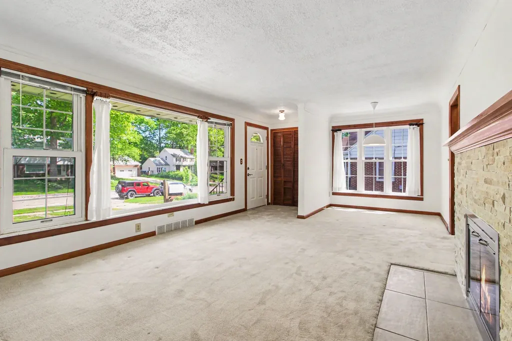 1311 Kingwood Street Ypsilanti Charter Township MI 48197
