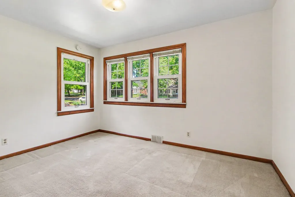1311 Kingwood Street Ypsilanti Charter Township MI 48197