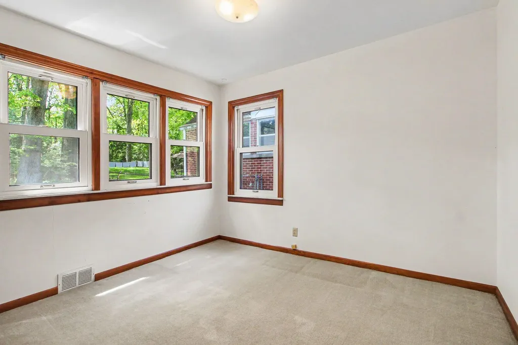 1311 Kingwood Street Ypsilanti Charter Township MI 48197