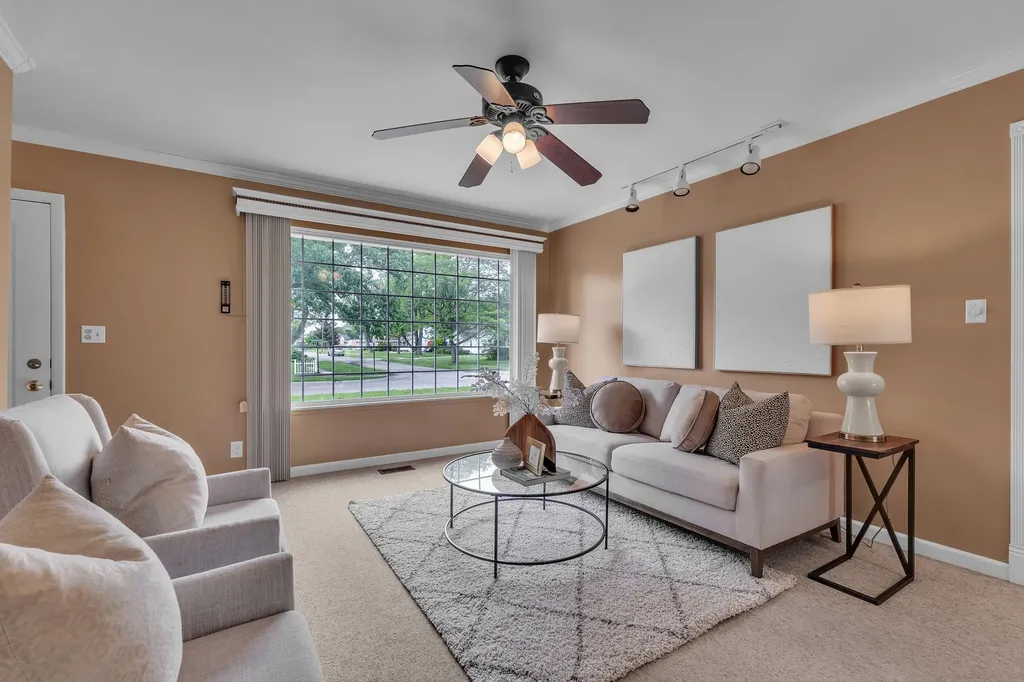 27511 Cambridge Street Garden City City MI 48135