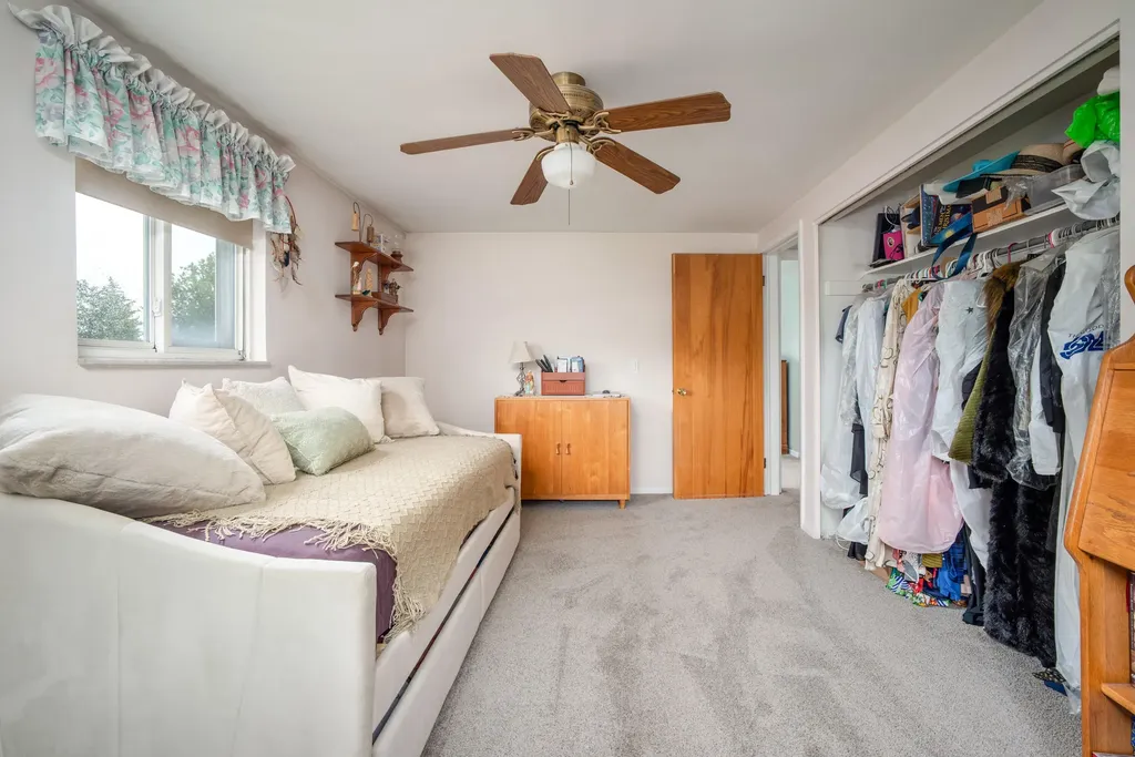 19402 Rockport Street Roseville City MI 48066