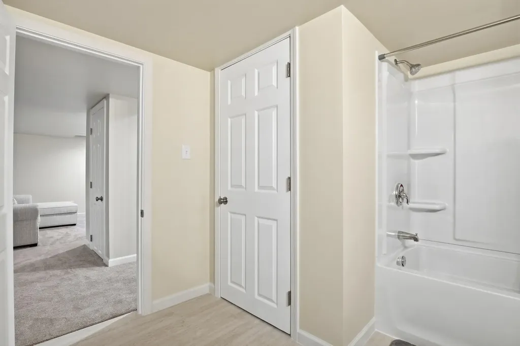 275 Honey Tree Way Scio Township MI 48103