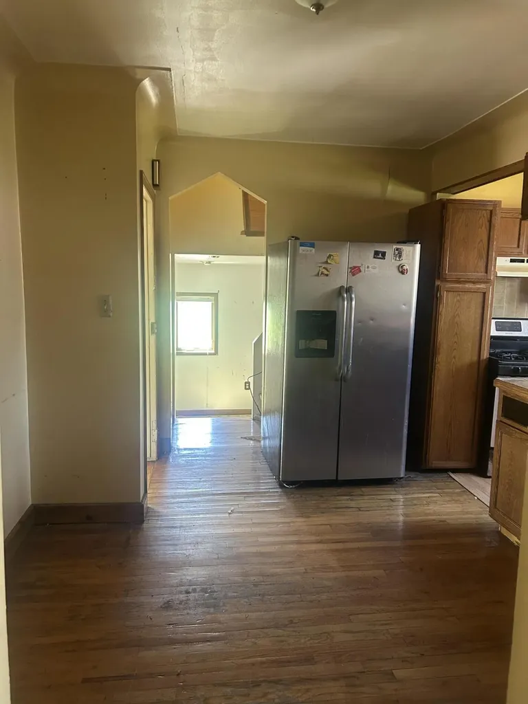 8105 Toepfer Warren City MI 48089