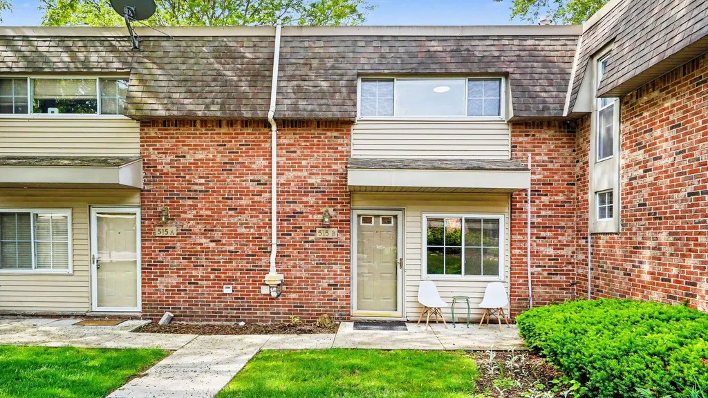 515 Long Shore Drive Ann Arbor City MI 48105