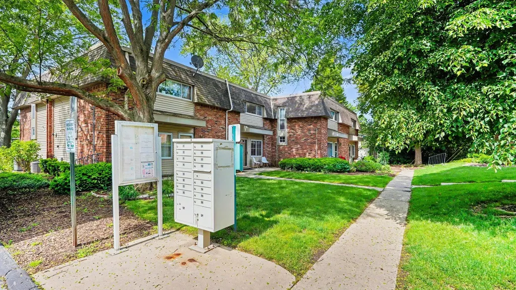 515 Long Shore Drive Ann Arbor City MI 48105