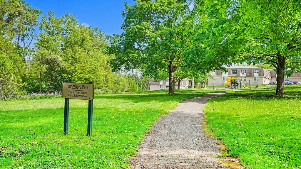 515 Long Shore Drive Ann Arbor City MI 48105
