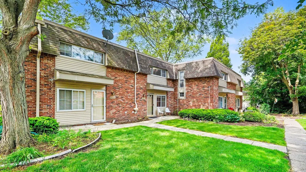 515 Long Shore Drive Ann Arbor City MI 48105