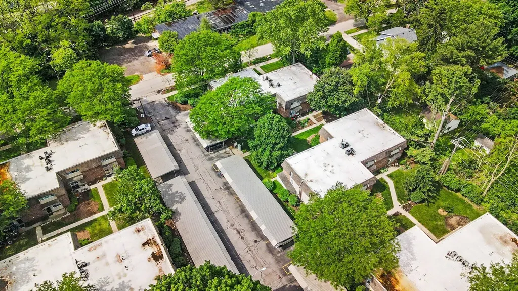 515 Long Shore Drive Ann Arbor City MI 48105